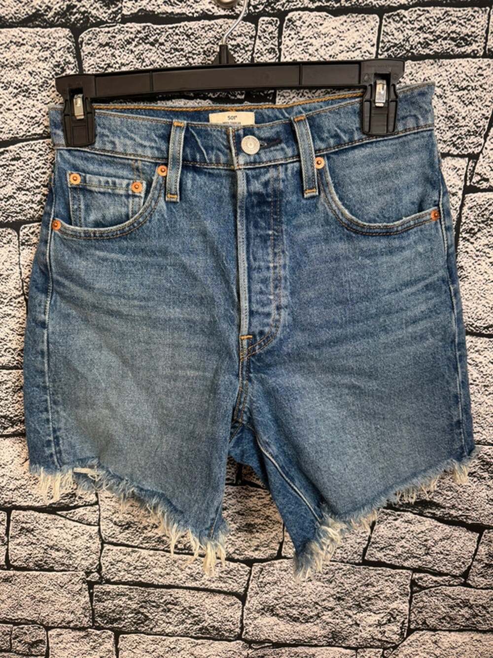 Ladies Levi’s 501 Mid Thigh Button Fly Shorts - W25